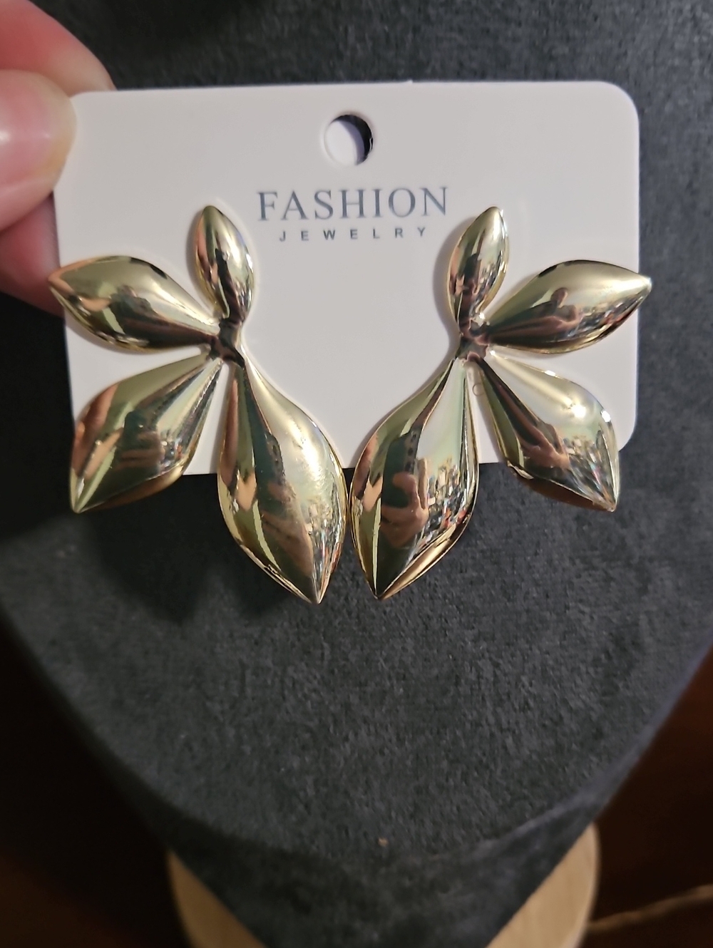 Fashion Jewelry Shiny Gold Leaf Cluster Earrings